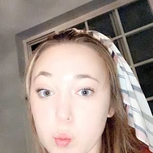 Meet your Posher, Cami